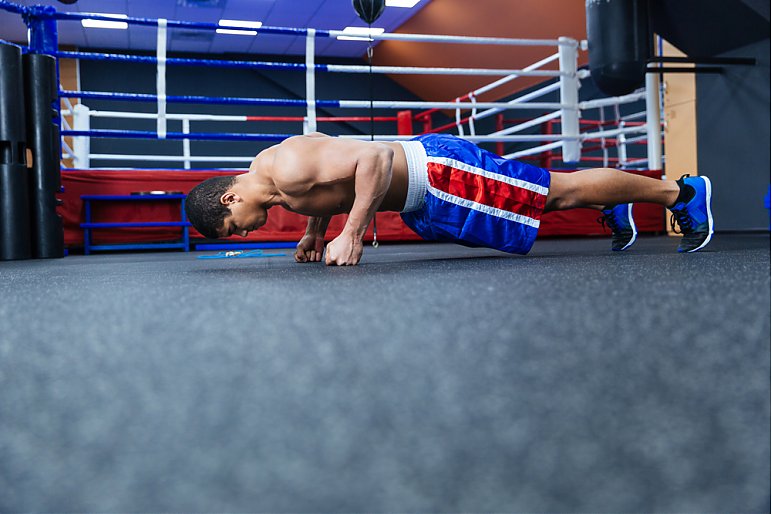 Trening siłowy w boksie
