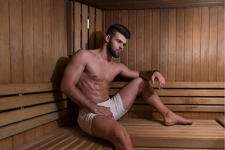 Sauna po treningu - czy można iść na saunę po siłowni?