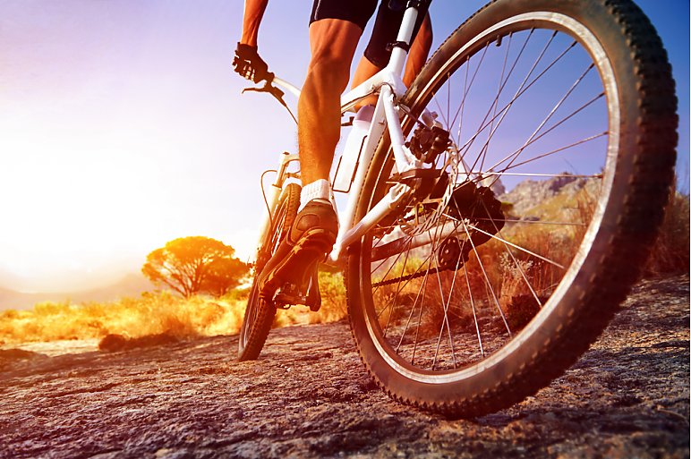 Kreatyna a sporty wydolnościowe - bieganie, pływanie, jazda na rowerze